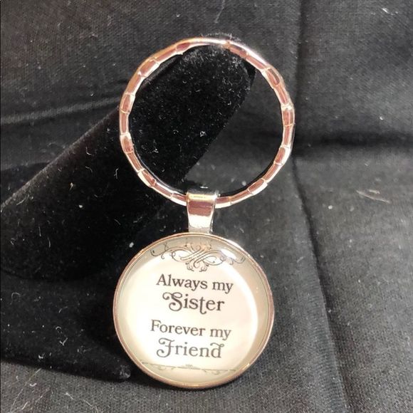 “Sister” keychain - Picture 1 of 6